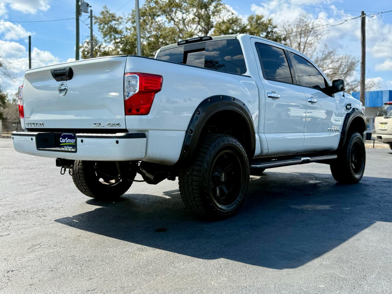 Nissan Titan Platinum Reserve Crew Cab 4WD 2017