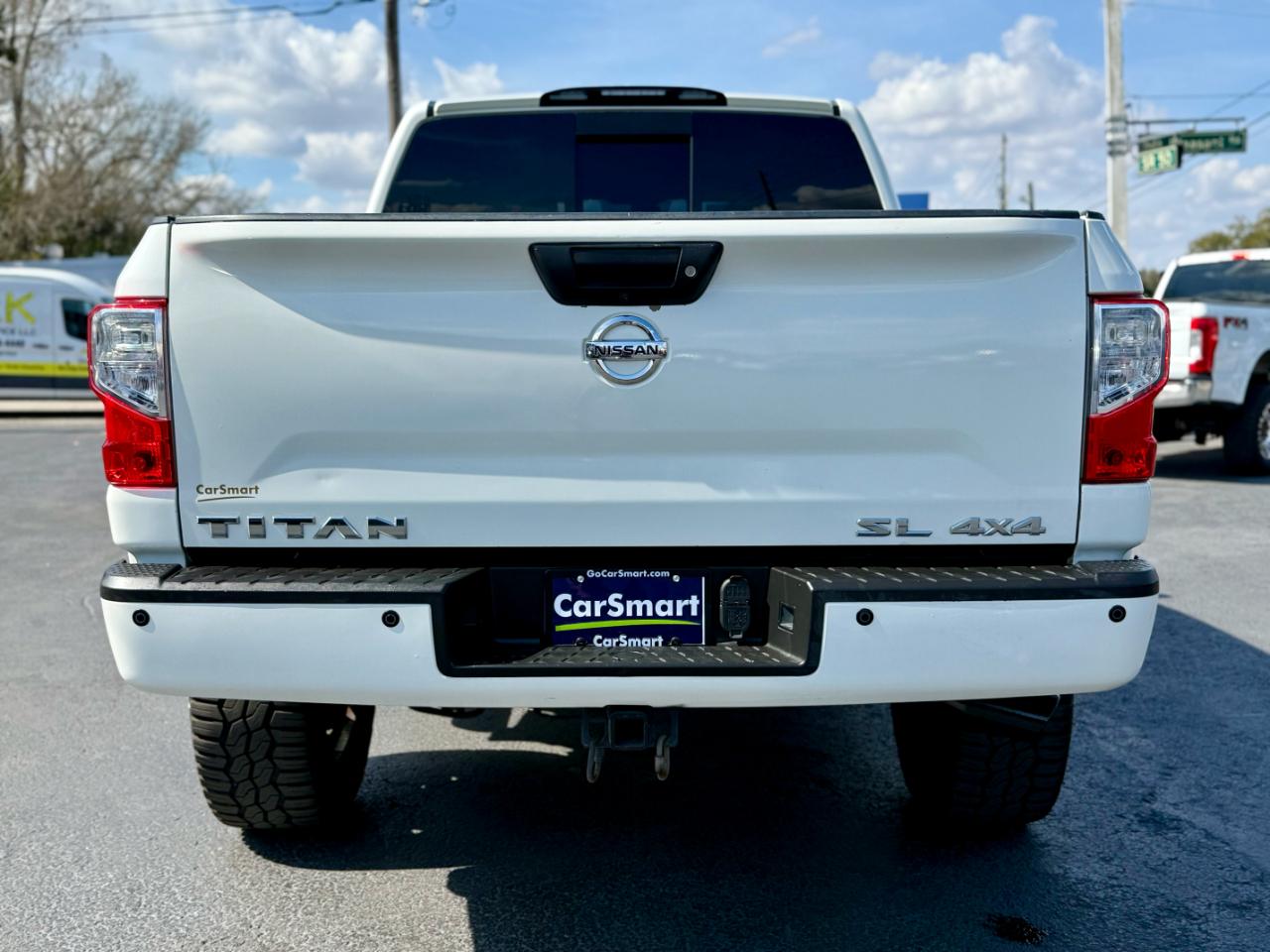 Nissan Titan Platinum Reserve Crew Cab 4WD 2017