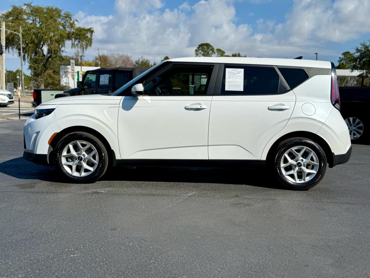 Kia Soul LX CVT 2023