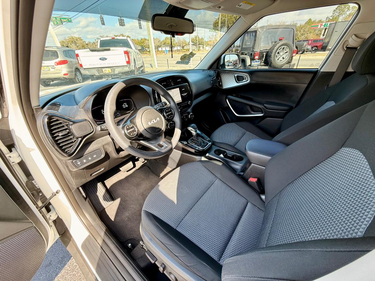 Kia Soul LX CVT 2023