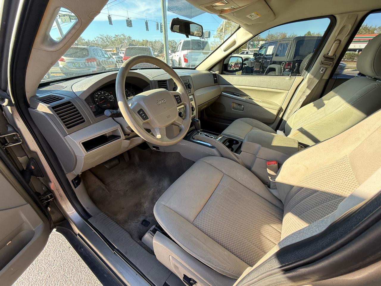 Jeep Grand Cherokee Laredo 2WD 2006