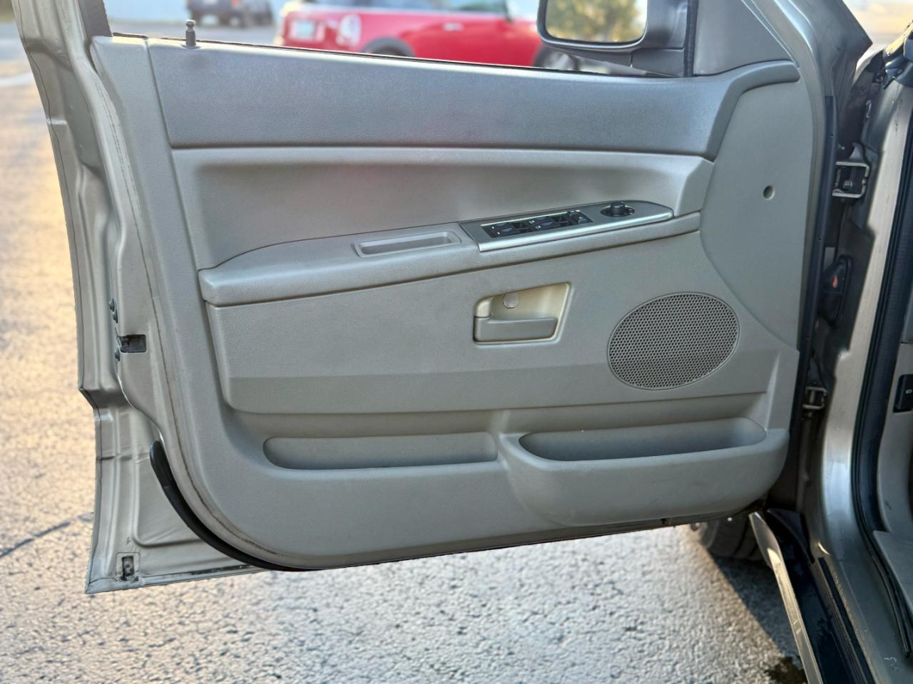 Jeep Grand Cherokee Laredo 2WD 2006