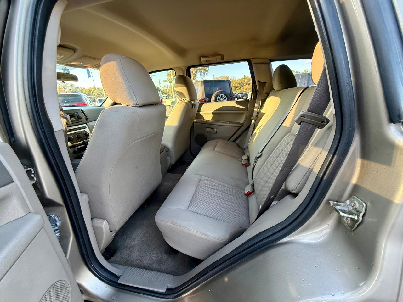 Jeep Grand Cherokee Laredo 2WD 2006