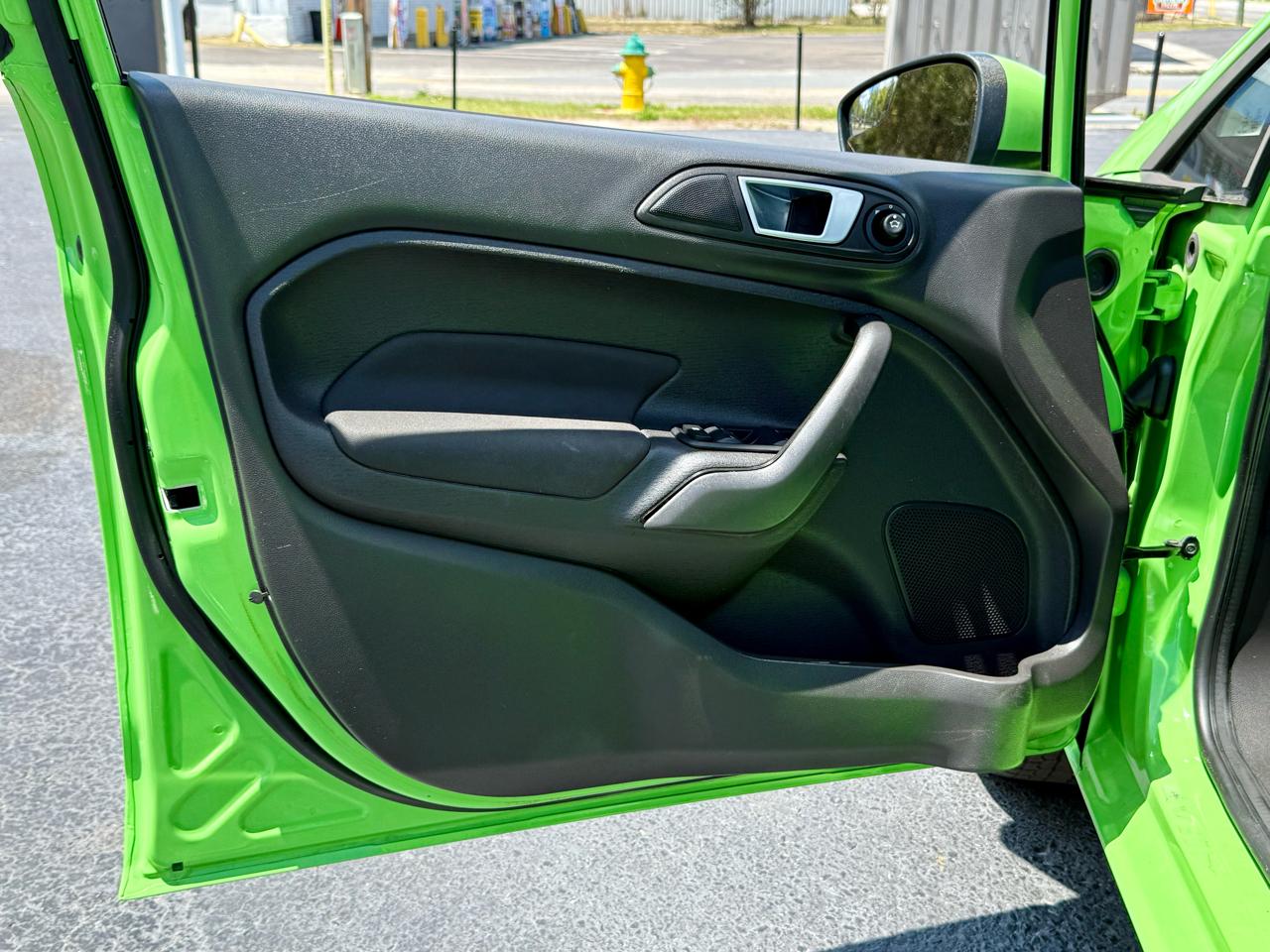 Ford Fiesta SE Hatchback 2015