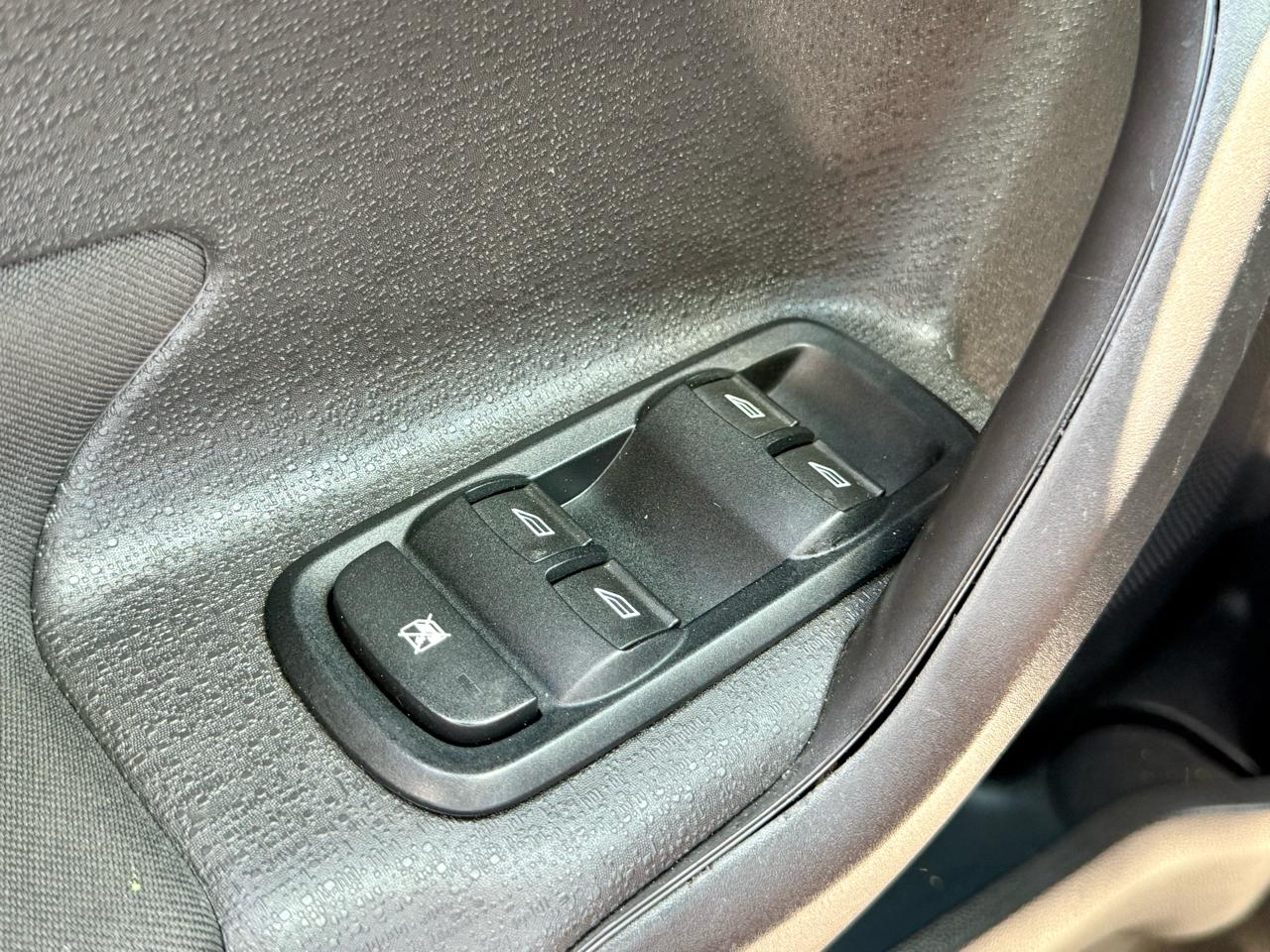 Ford Fiesta SE Hatchback 2015