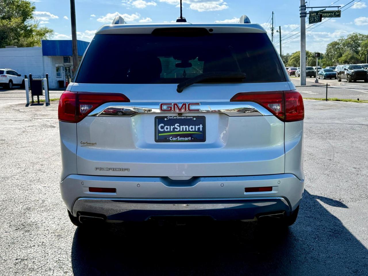 GMC Acadia Denali 2019