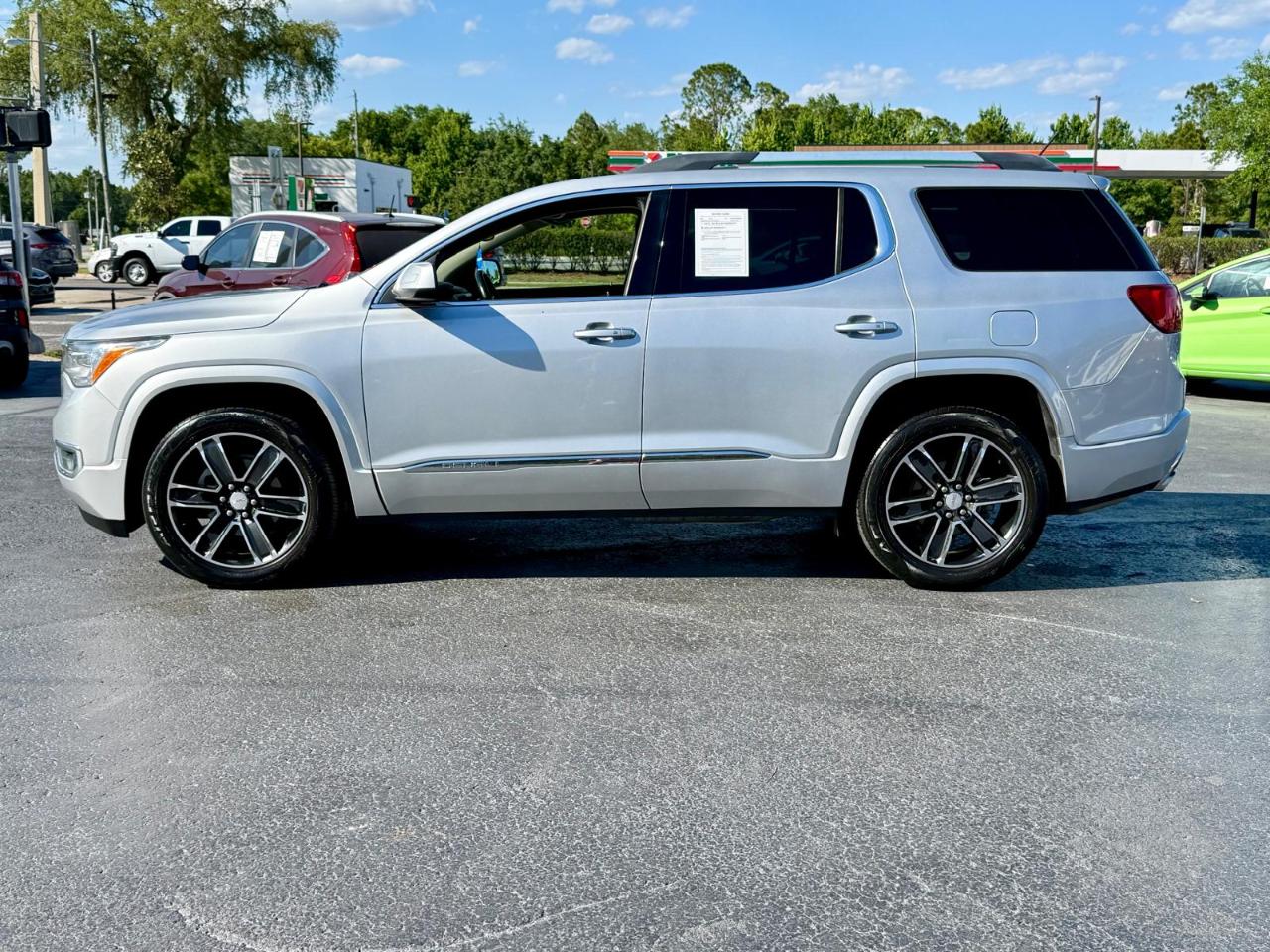 GMC Acadia Denali 2019