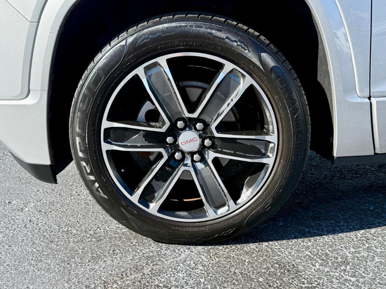 GMC Acadia Denali 2019