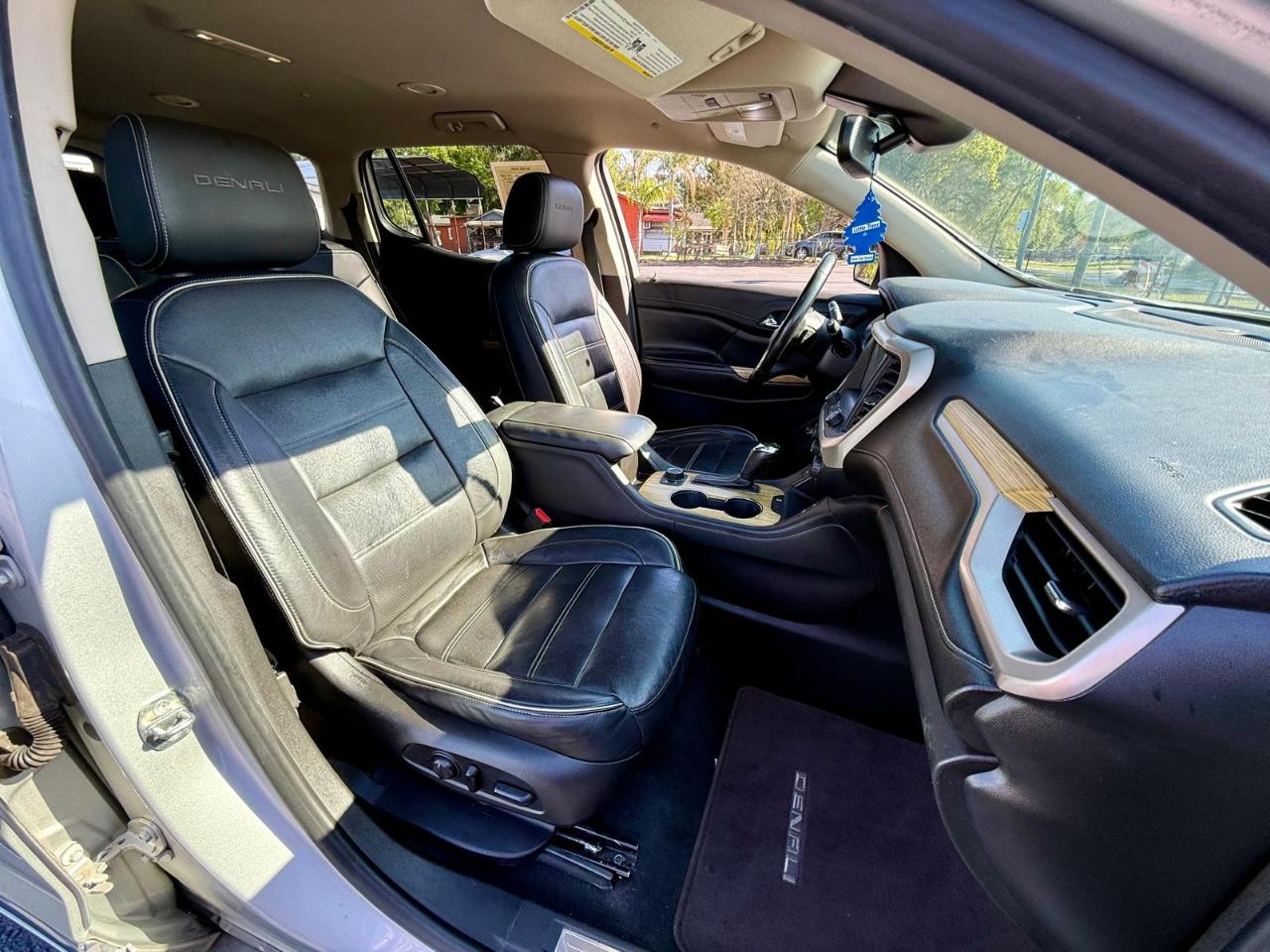 GMC Acadia Denali 2019