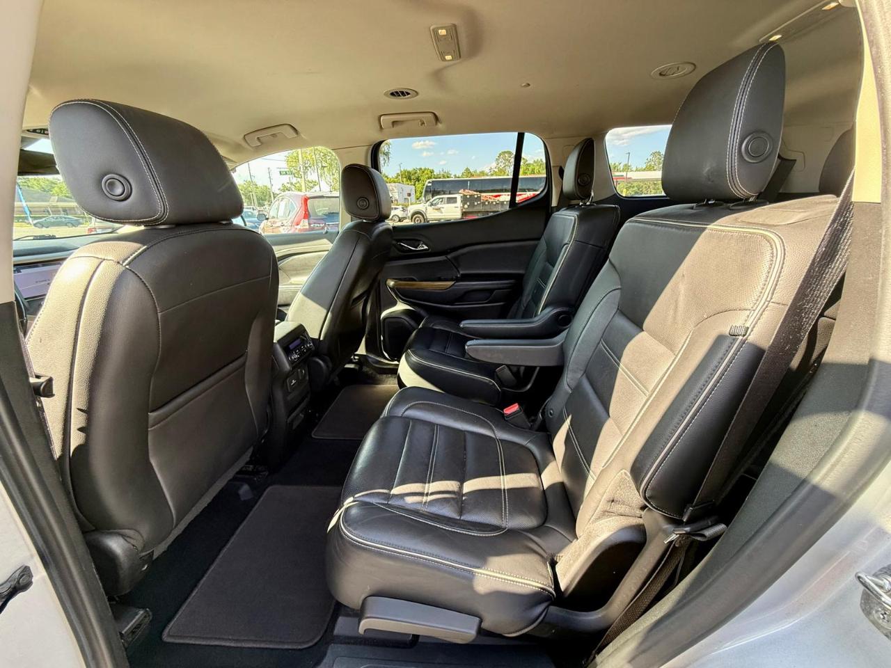 GMC Acadia Denali 2019