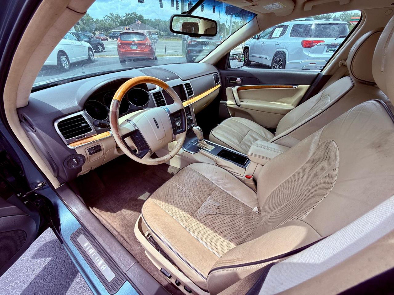 Lincoln MKZ FWD 2011