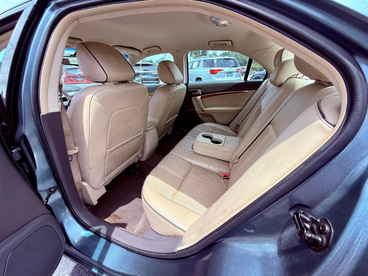 Lincoln MKZ FWD 2011