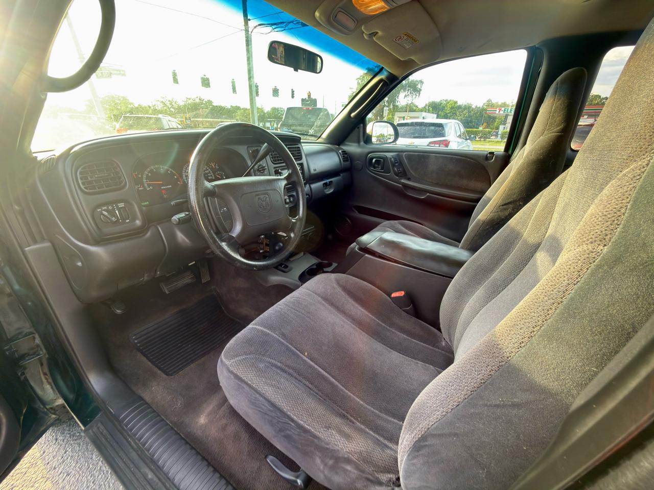 Dodge Dakota Club Cab 4WD 2000