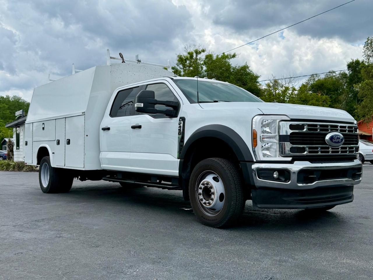 Ford F-450 SD Crew Cab DRW 2WD 2024