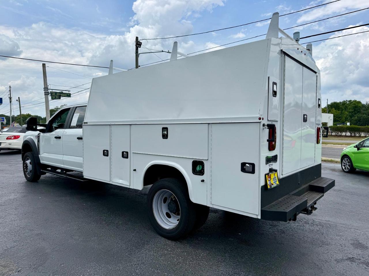 Ford F-450 SD Crew Cab DRW 2WD 2024