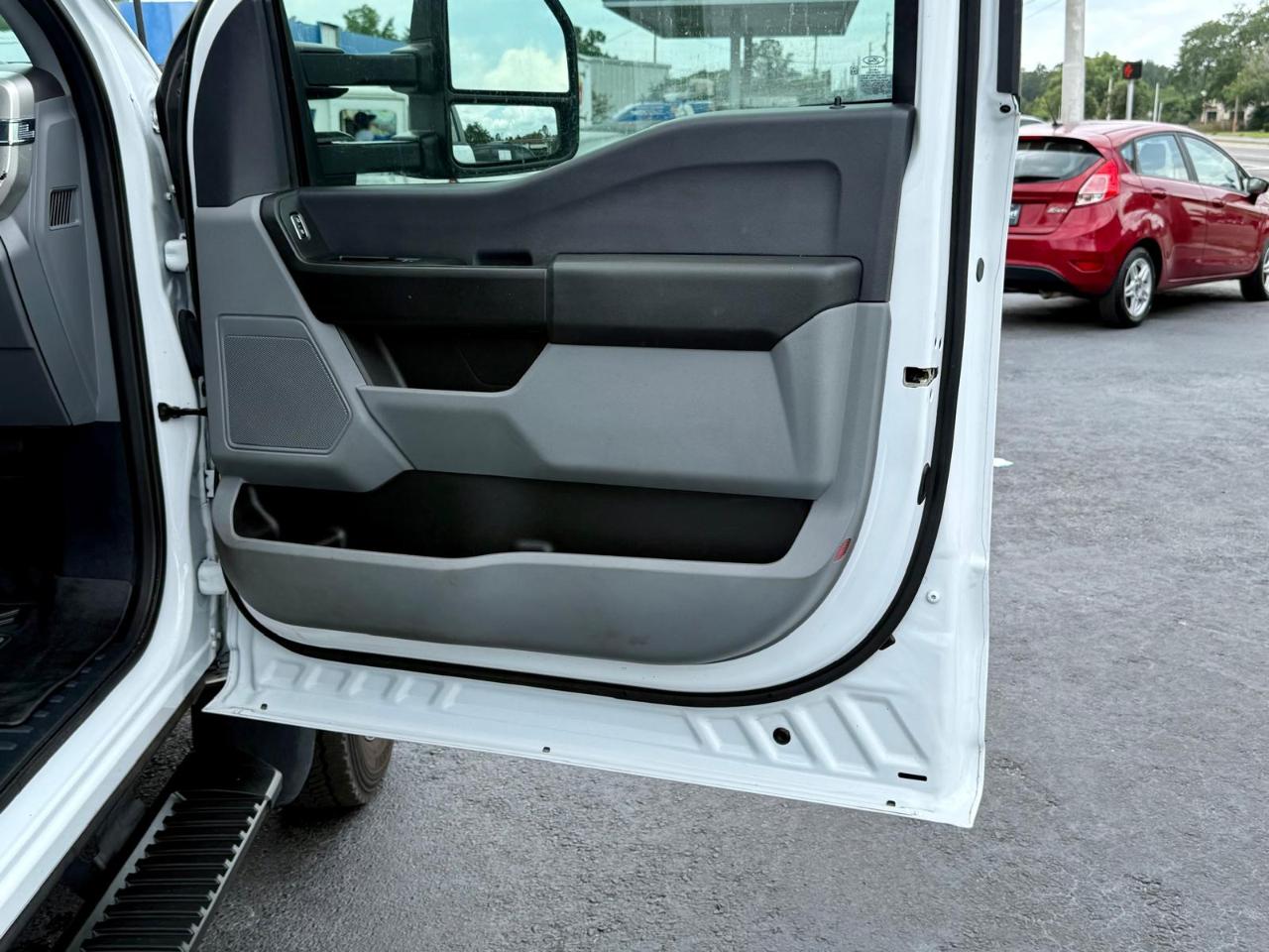 Ford F-450 SD Crew Cab DRW 2WD 2024