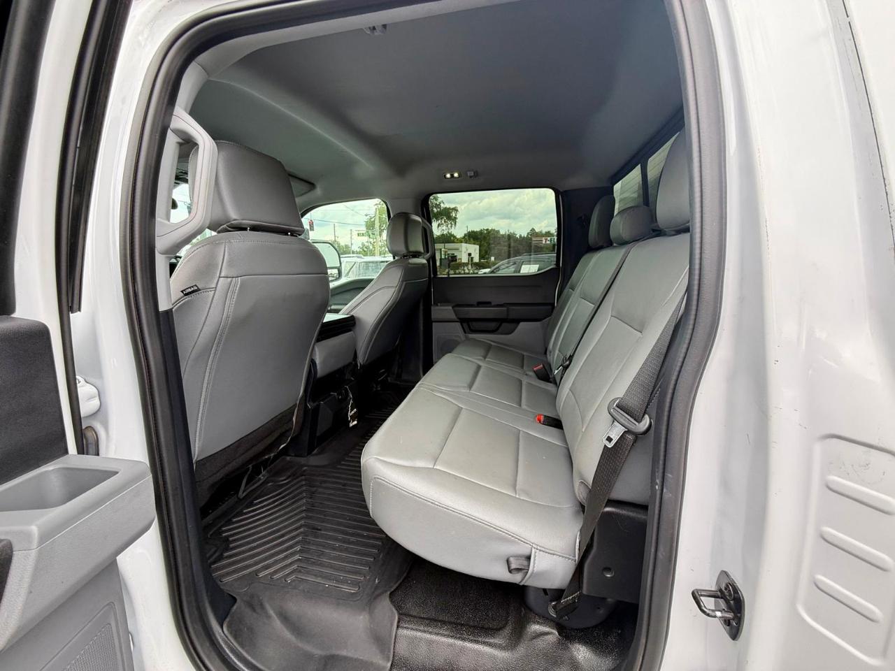 Ford F-450 SD Crew Cab DRW 2WD 2024