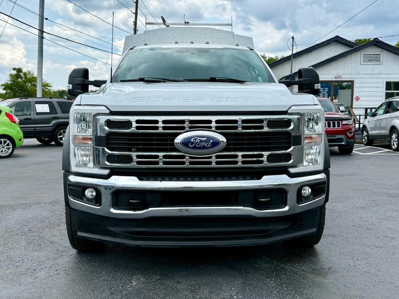 Ford F-450 SD Crew Cab DRW 2WD 2024