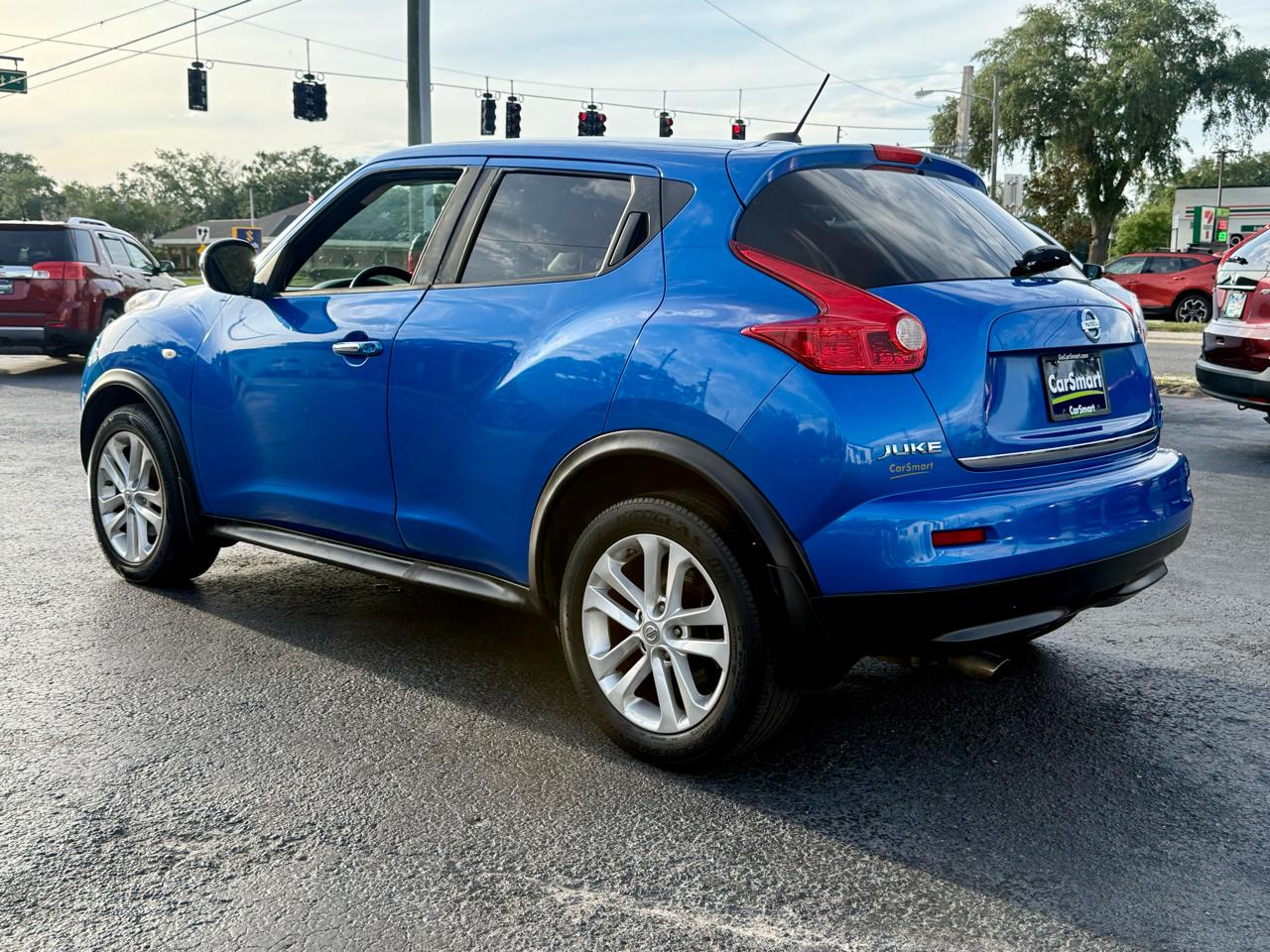 Nissan Juke SV 2012