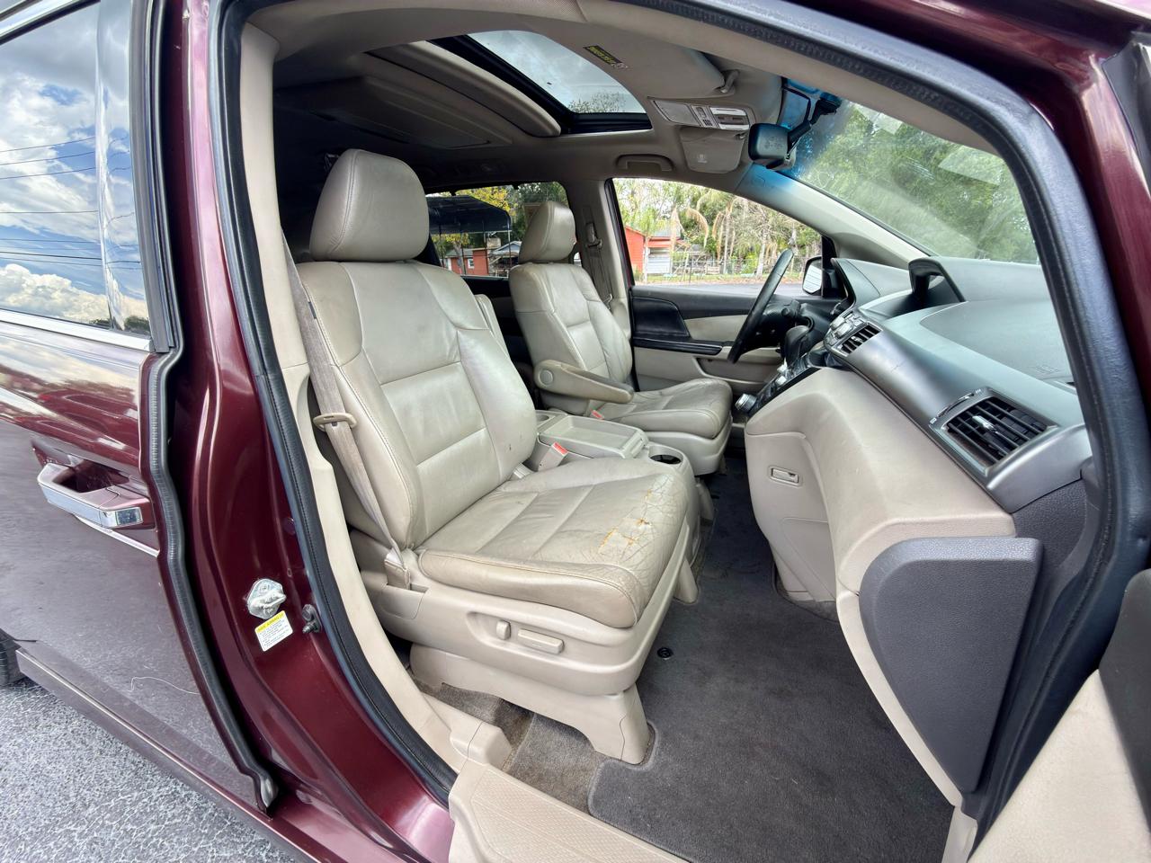 Honda Odyssey Touring Elite 2011