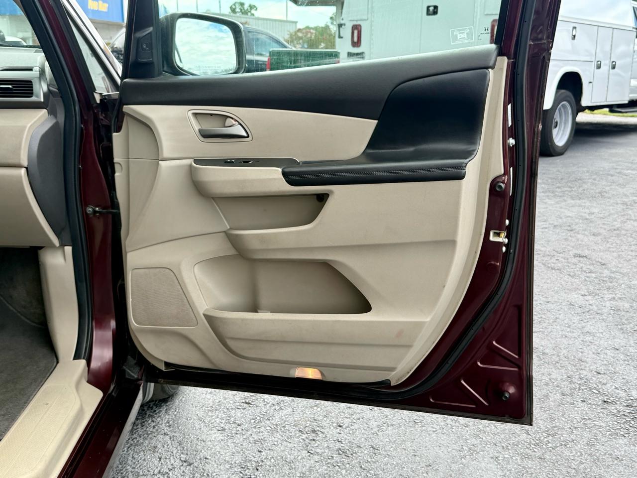 Honda Odyssey Touring Elite 2011