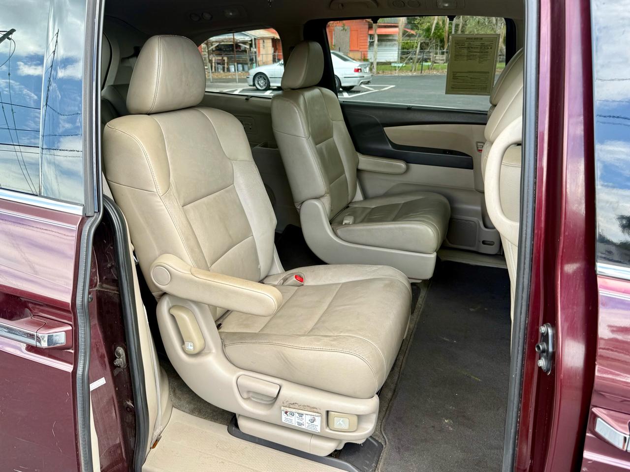Honda Odyssey Touring Elite 2011