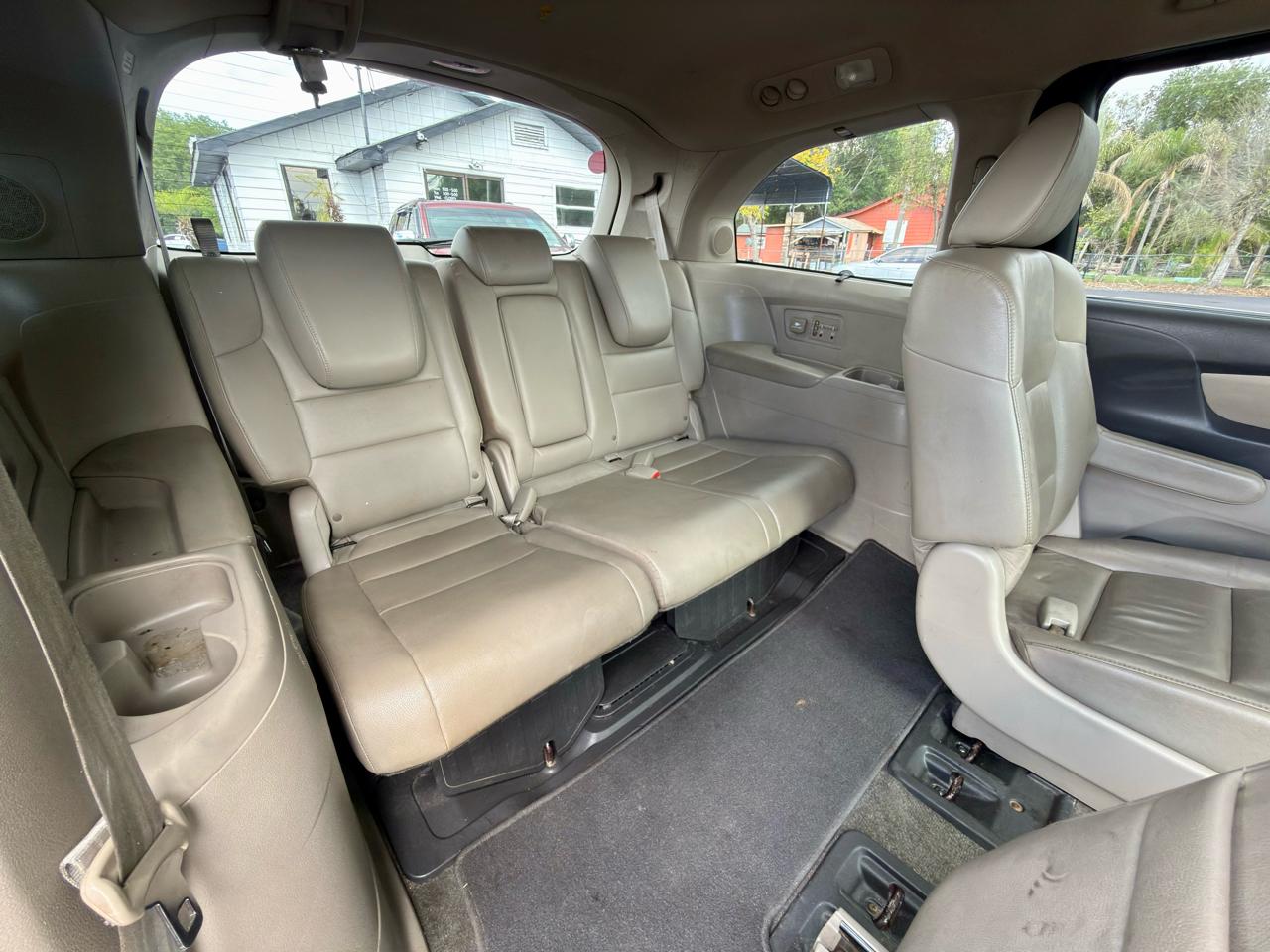Honda Odyssey Touring Elite 2011