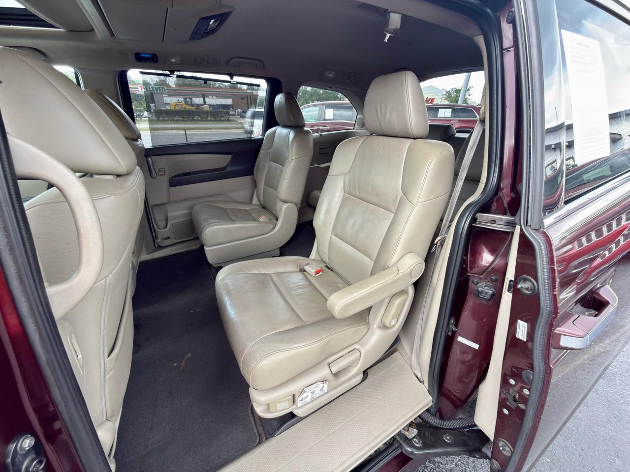 Honda Odyssey Touring Elite 2011