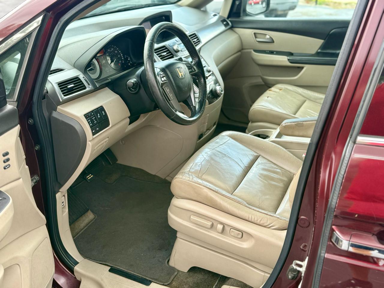 Honda Odyssey Touring Elite 2011