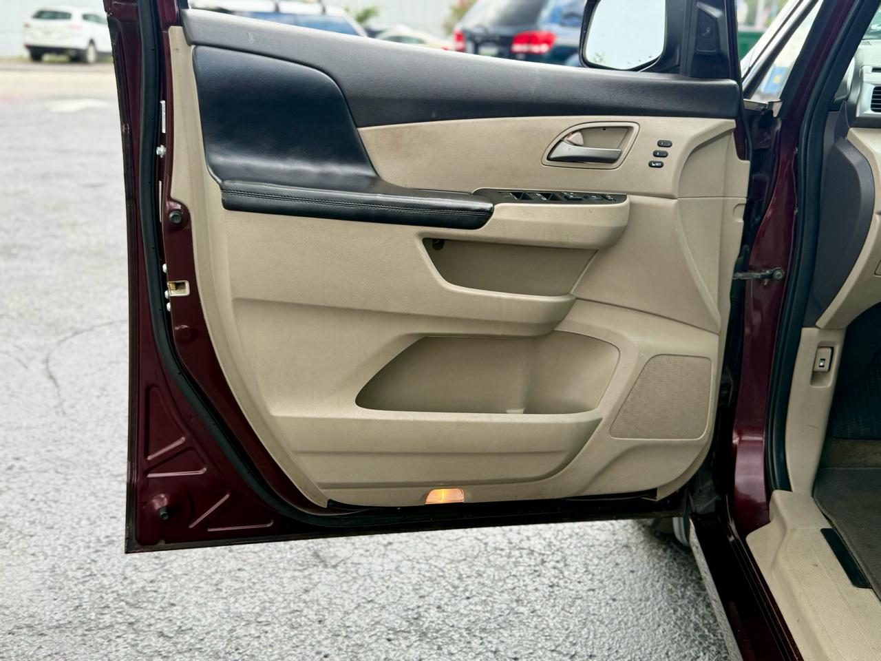 Honda Odyssey Touring Elite 2011