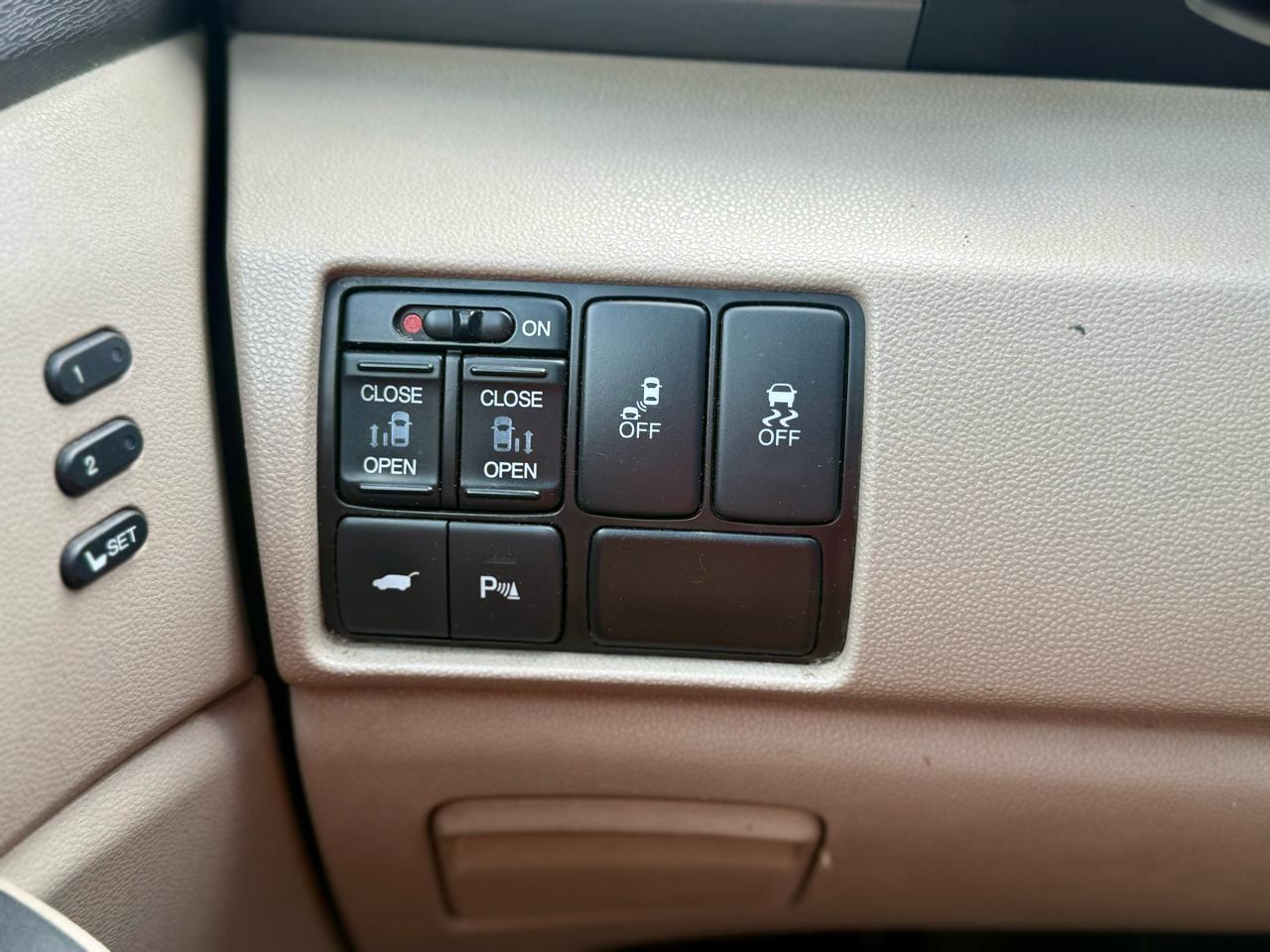 Honda Odyssey Touring Elite 2011