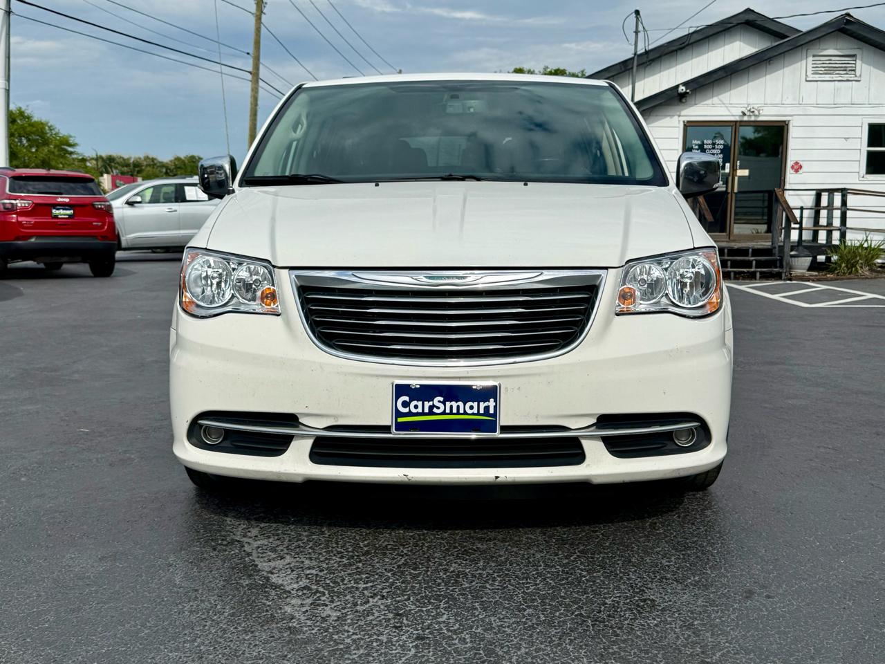 Chrysler Town & Country Touring-L 2011