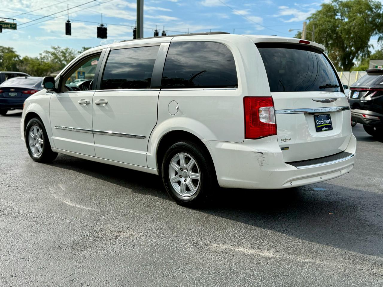 Chrysler Town & Country Touring-L 2011