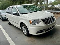 2011 Chrysler Town & Country 