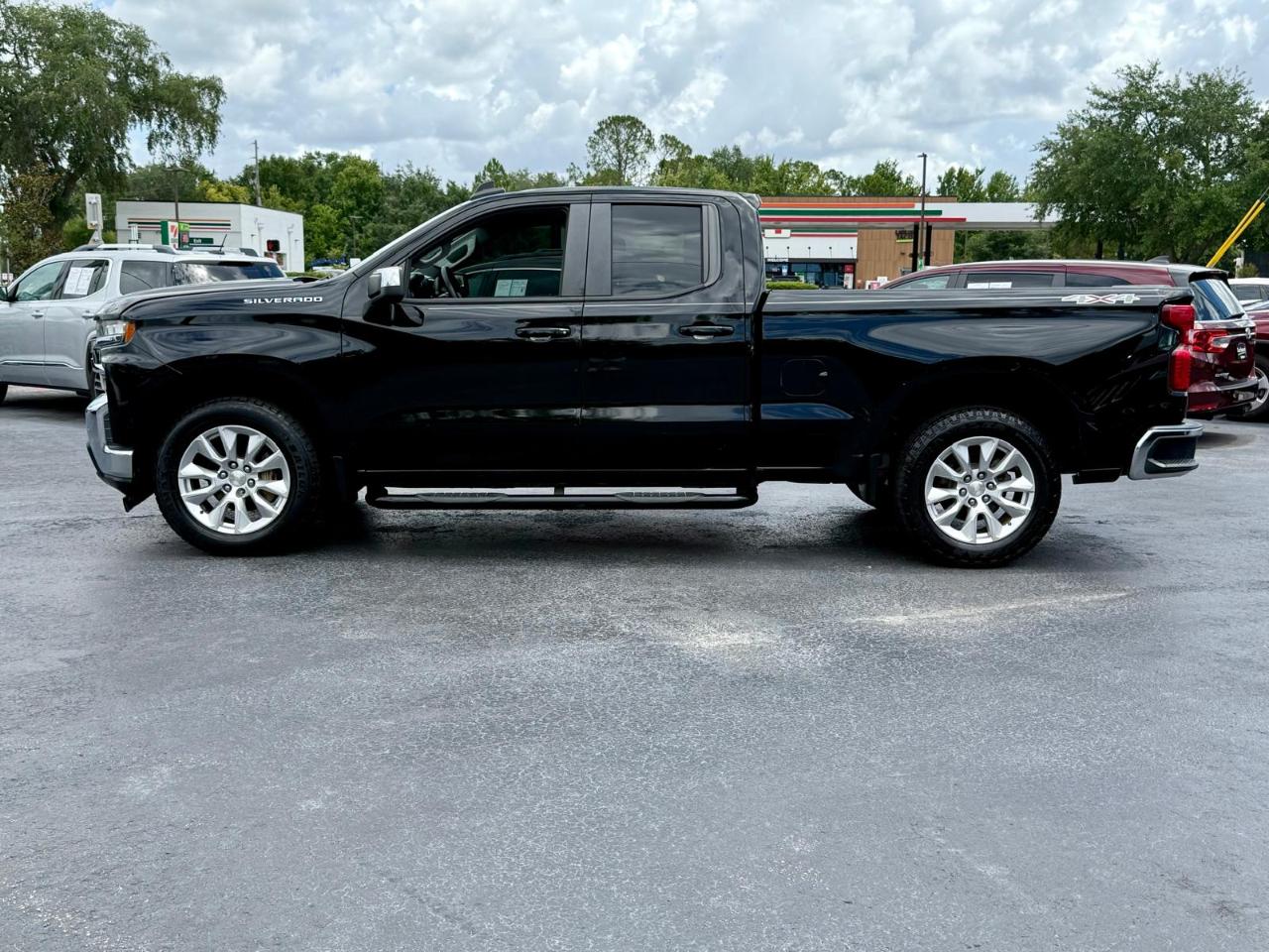 Chevrolet Silverado 1500 4WD Double Cab 147" LT 2020