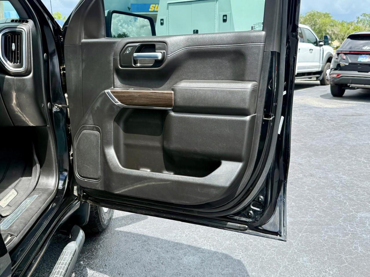 Chevrolet Silverado 1500 4WD Double Cab 147" LT 2020
