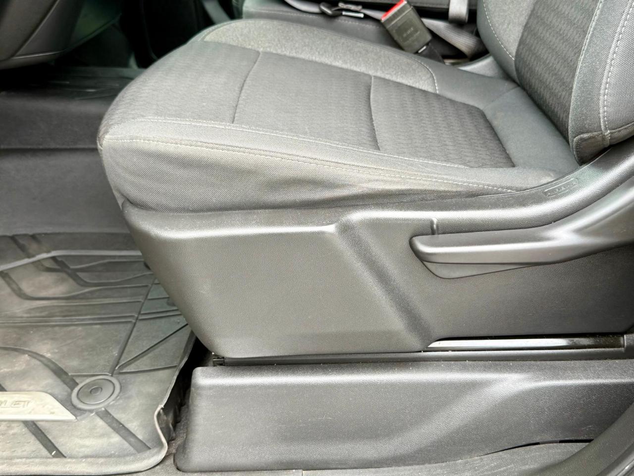Chevrolet Silverado 1500 4WD Double Cab 147" LT 2020