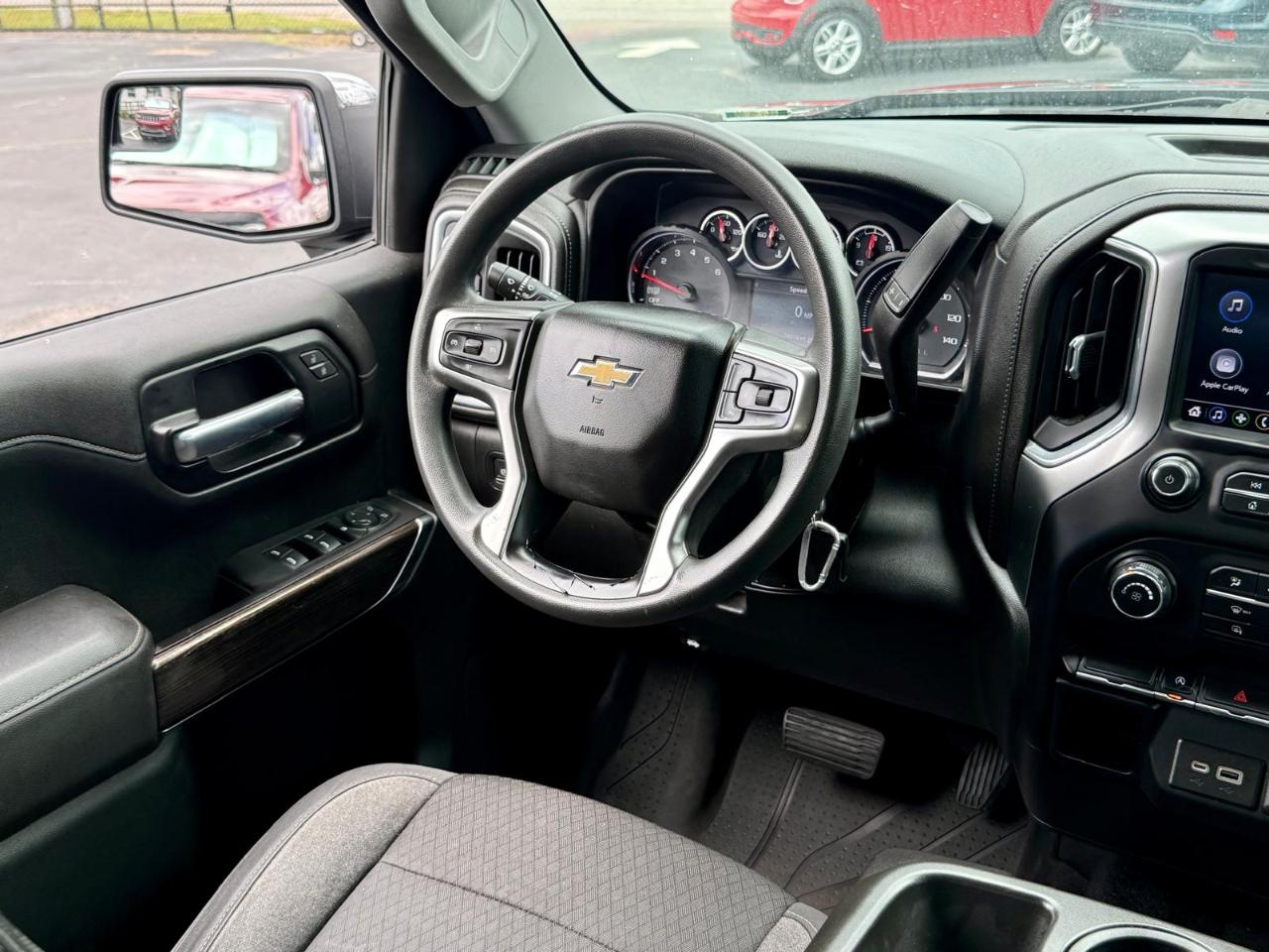 Chevrolet Silverado 1500 4WD Double Cab 147" LT 2020
