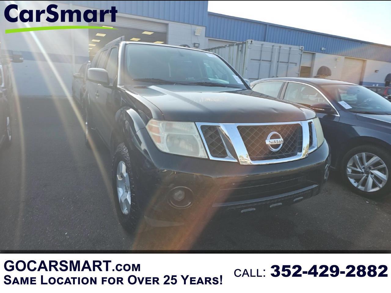 Nissan Pathfinder LE 2WD 2012