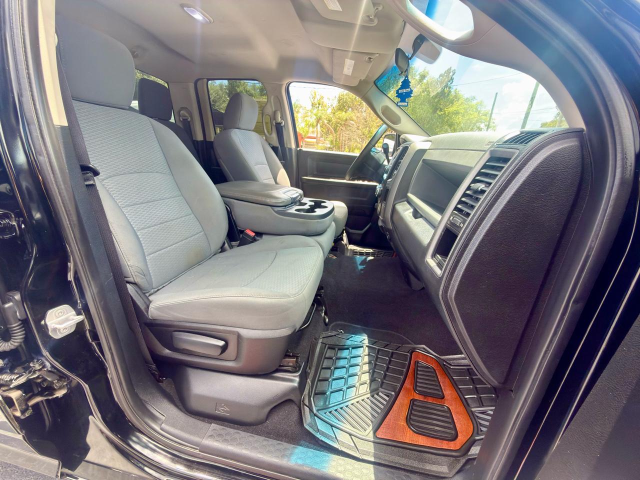 RAM 1500 4WD Quad Cab 140.5" Express 2014