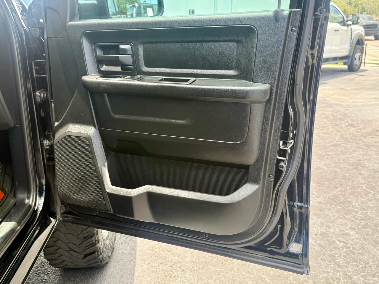 RAM 1500 4WD Quad Cab 140.5" Express 2014