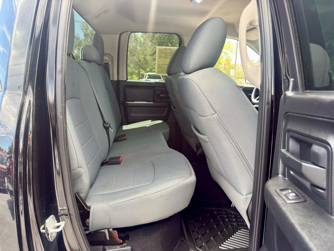 RAM 1500 4WD Quad Cab 140.5" Express 2014