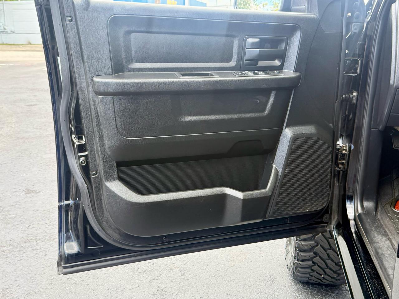 RAM 1500 4WD Quad Cab 140.5" Express 2014