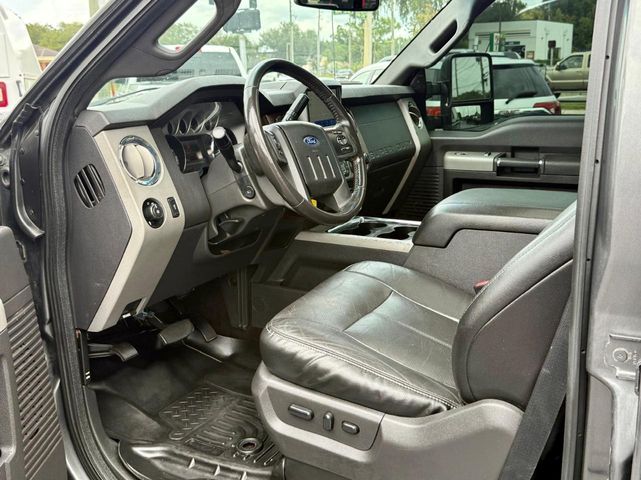 Ford F-250 SD Lariat Crew Cab 4WD 2016