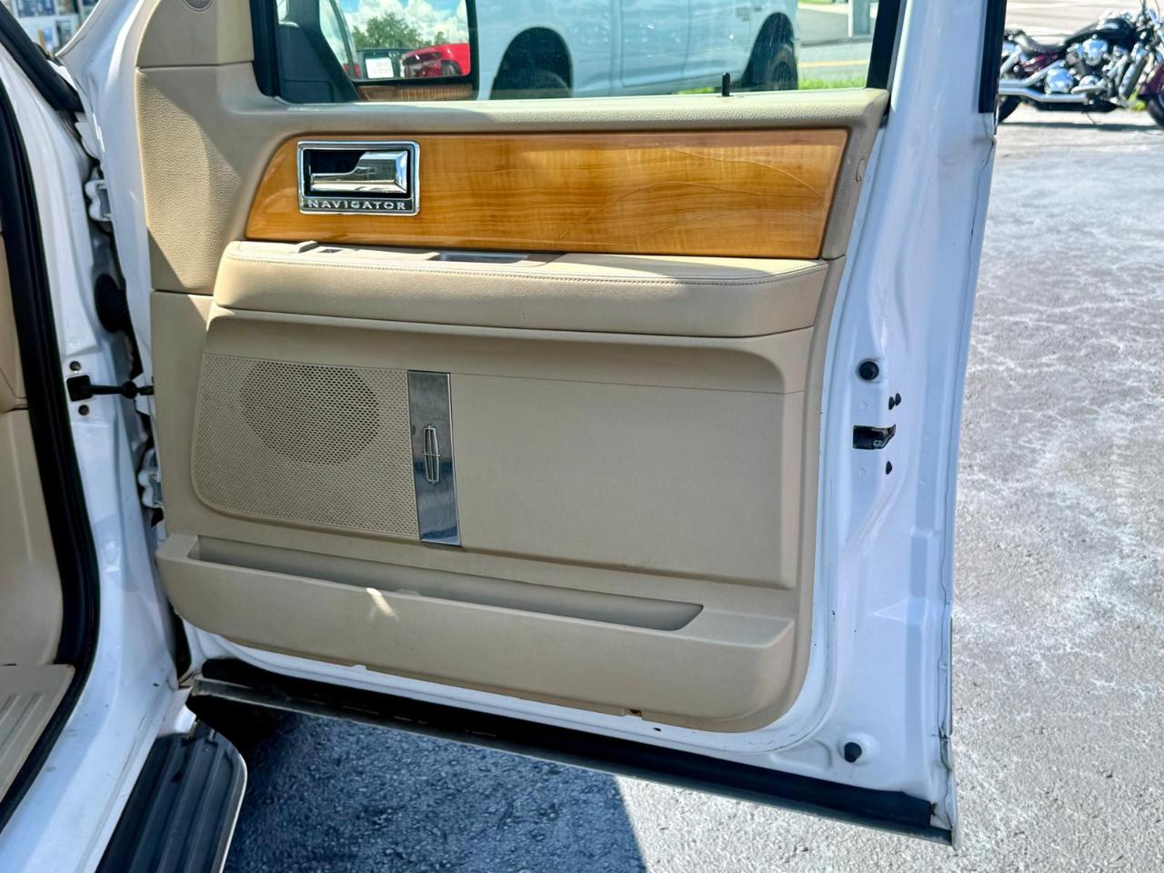 Lincoln Navigator 4WD 2009