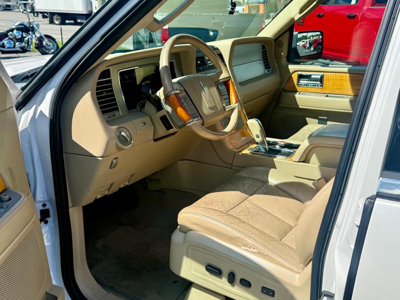 Lincoln Navigator 4WD 2009
