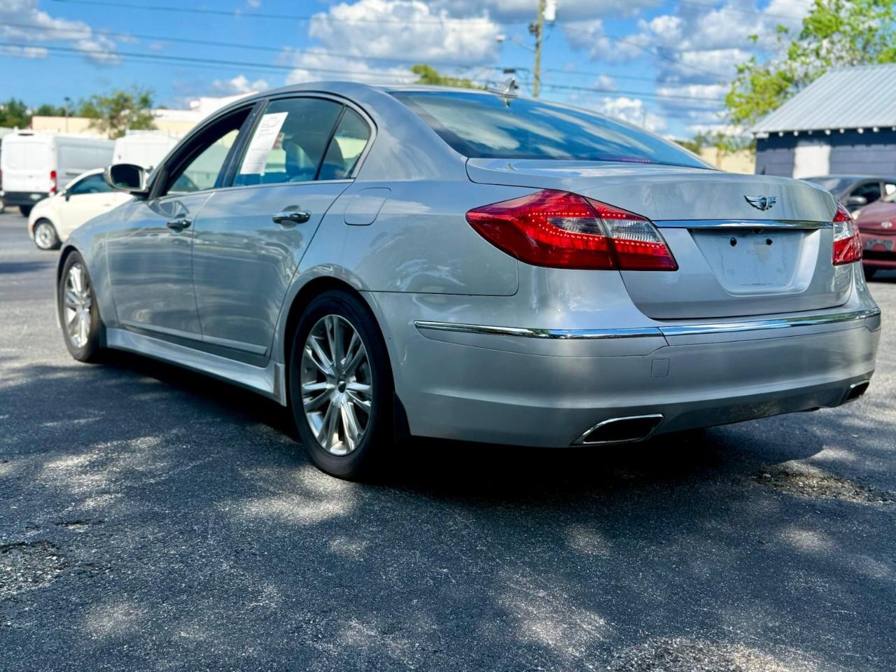 Hyundai Genesis 3.8L 2012