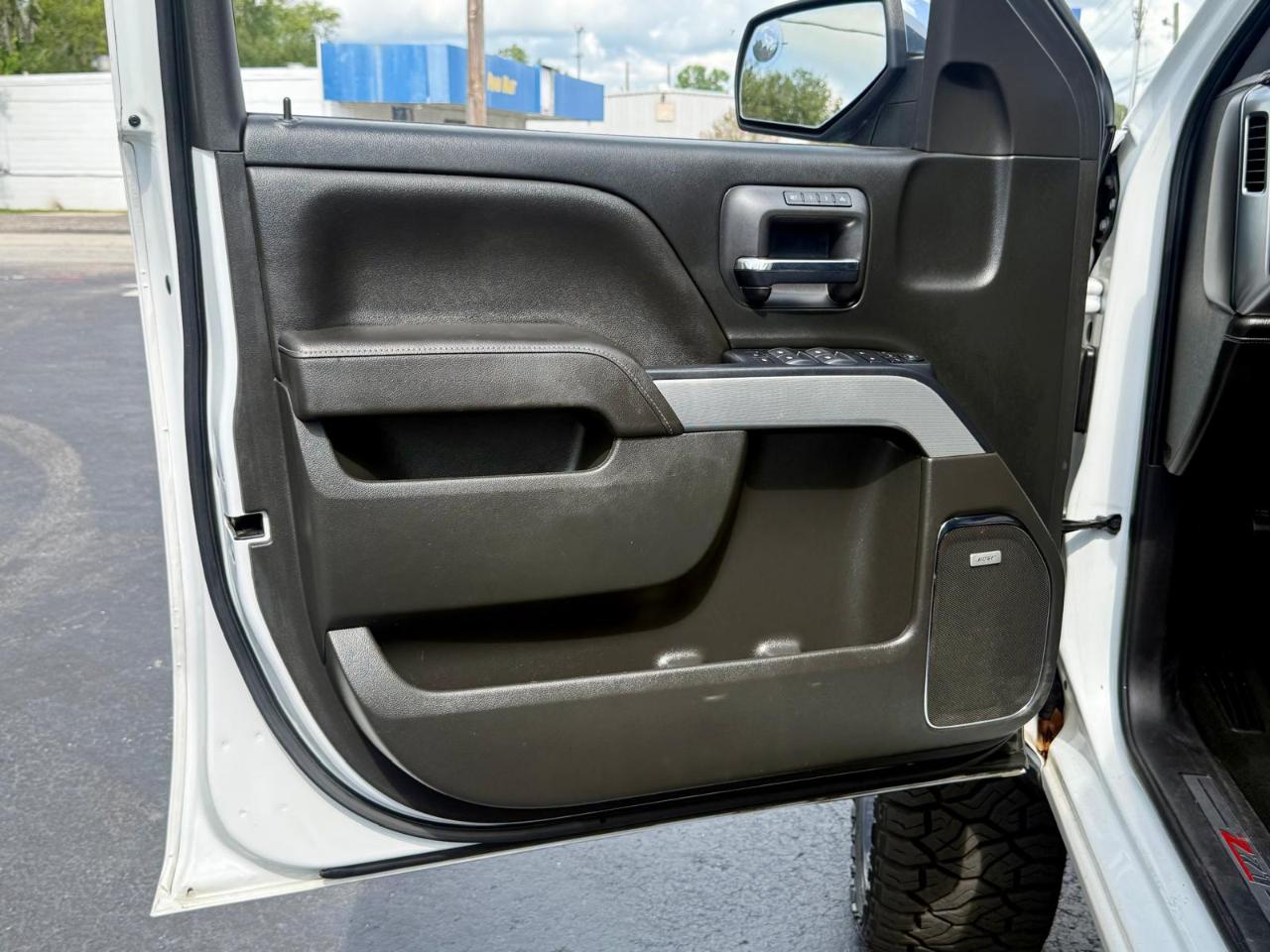 Chevrolet Silverado 1500 LTZ Z71 Crew Cab 4WD 2017