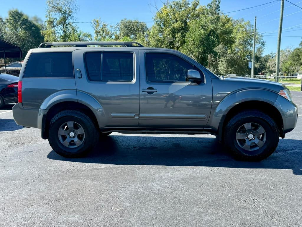 Nissan Pathfinder SE 4D SUV 4X4 2008