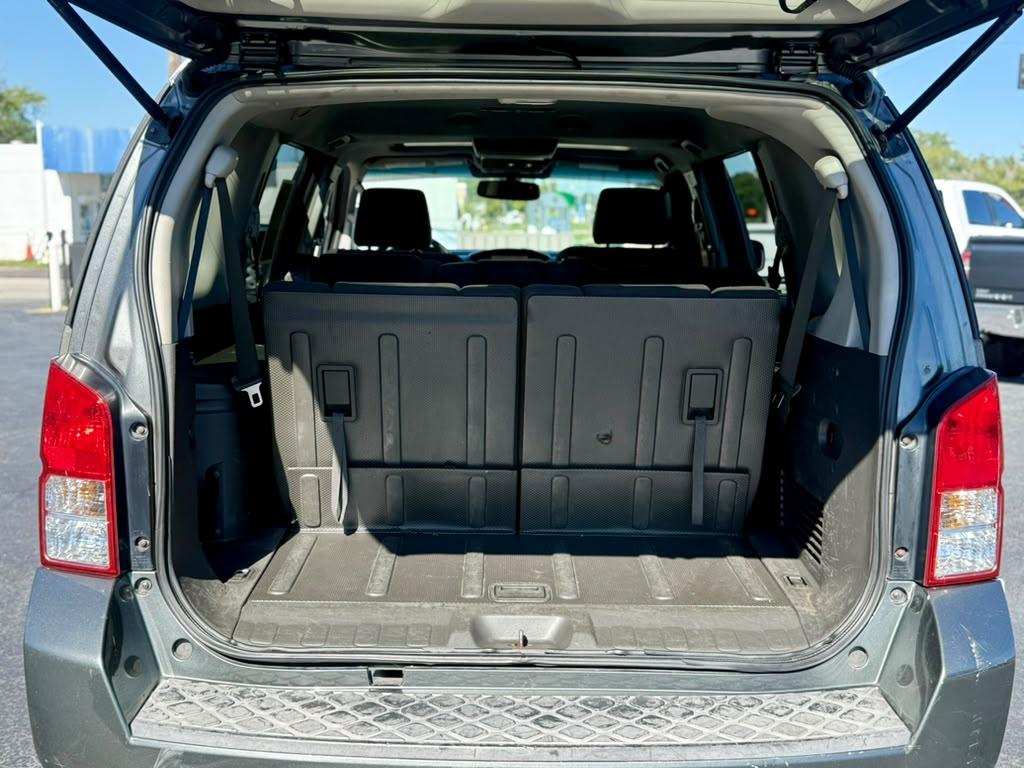 Nissan Pathfinder SE 4D SUV 4X4 2008